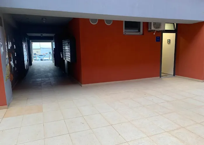 Elegant Studio